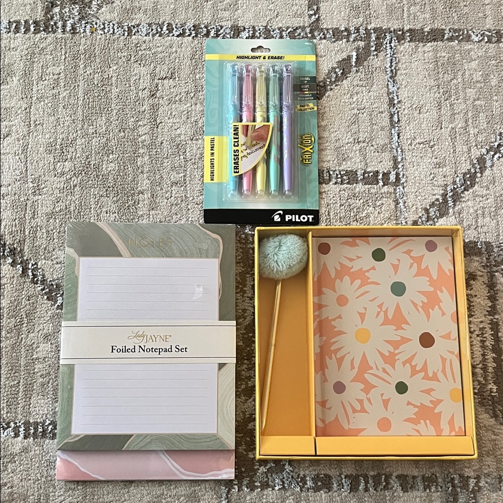 Foiled Notepad Set with Pilot Pen Set - Multicolor